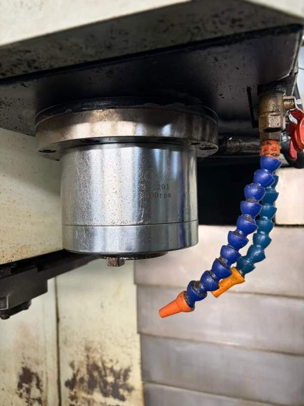 佛威1062三轴线轨，罗毅主轴8000转带油冷机，圣杰24把.