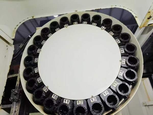 （俩线一硬床身）新到一台2020年雅力士850L重型加工中.