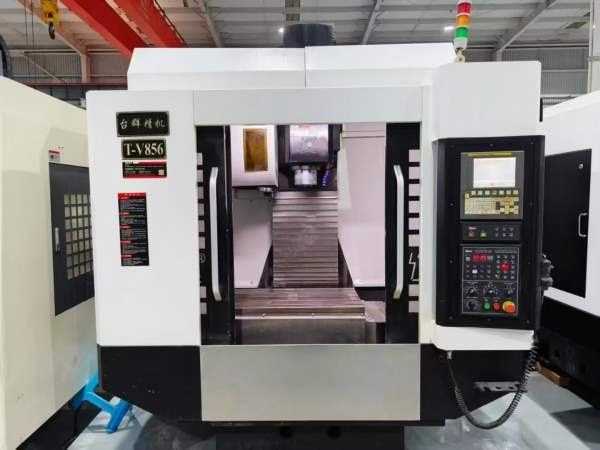 2018年6月年台群T-V856加工中心，发那科OI-MF系统，BT.