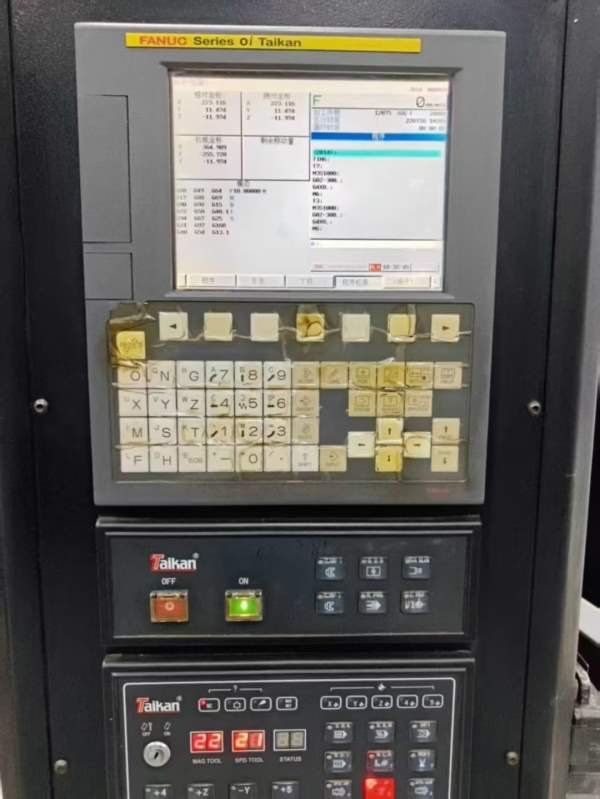 2018年6月年台群T-V856加工中心，发那科OI-MF系统，BT.