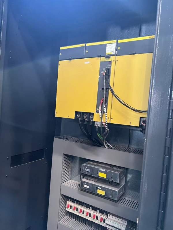 日本大日重型数控车床参数如下工件回转直径:1600mm卡.