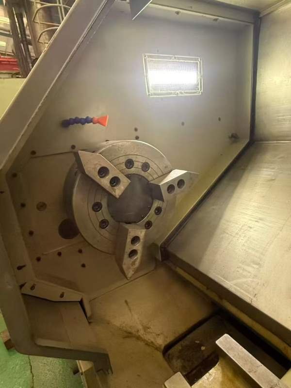 龙泽TW-46数控车床　　　　　加工能力：　床面上旋径.