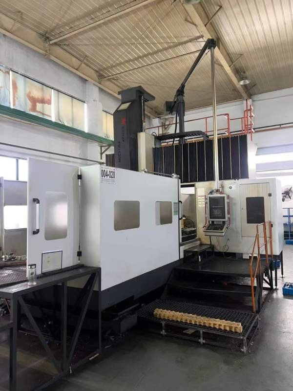 刚刚买下安装少用满配纽威1630龙门加工中心 ，工作台1.