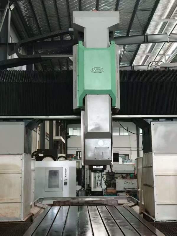 刚刚到货名铁MT-4025加高加重款数控龙门铣一台，两线.