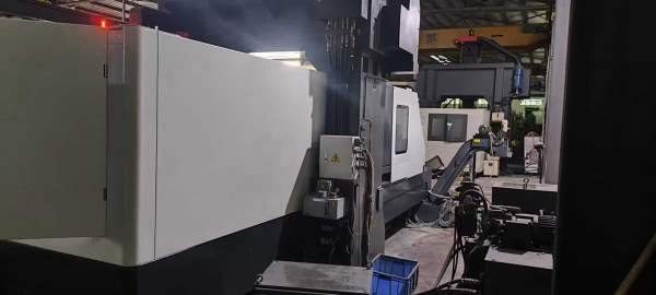 台湾高明龙门铣床，2015龙门加工中心机型：KCM-2000SV.