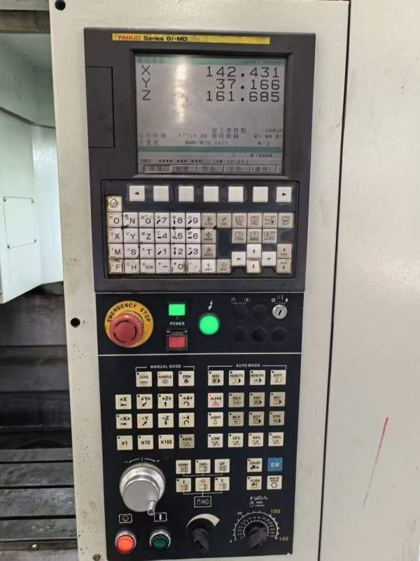 新到2台17年美国哈挺710加工中心三轴线轨BT40主轴直连.