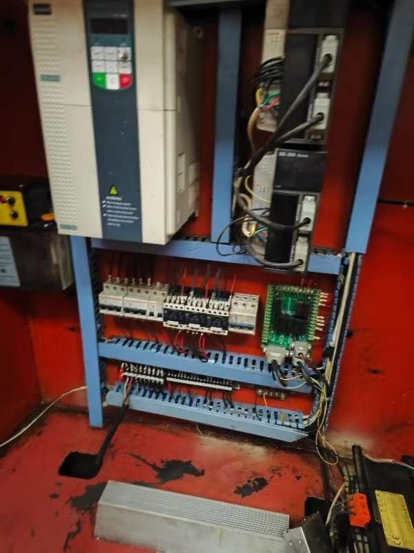 出售2013年产常州欧凯CK6180X3000数控车，广泰系统，.