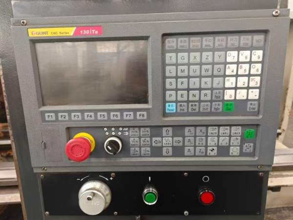 出售2013年产常州欧凯CK6180X3000数控车，广泰系统，.