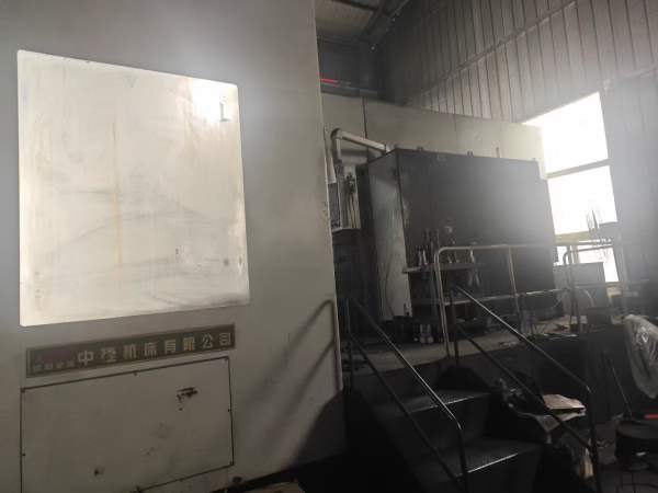 在位出售2015年中捷产1250双工位卧加，法拉克31i系统.