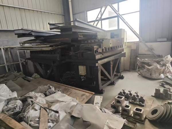 在位出售2015年中捷产1250双工位卧加，法拉克31i系统.