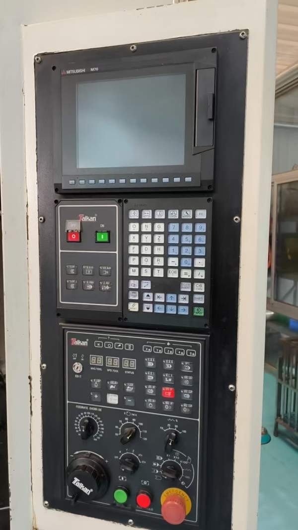 刚刚买下一台台群钻工中心，原版原漆，原装机况，有试.