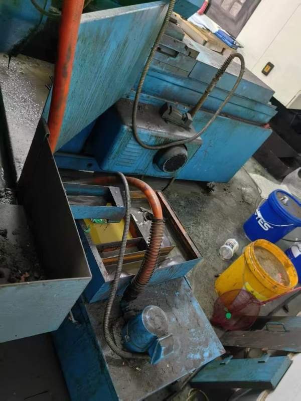 在位处理格兰德1332A1500外圆磨，精度能做到1丝内，轨.