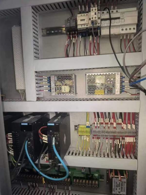 工厂在位出售:2022年深圳产2012龙门雕铣机，2米1.2米.