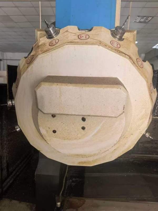 工厂在位出售:2022年深圳产2012龙门雕铣机，2米1.2米.