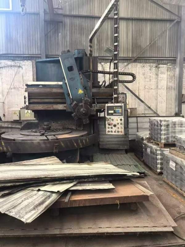 刚刚买下齐齐哈尔机床厂C5123立车床，加工直径2300mm.