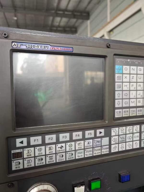 2016年宝鸡50P数控车床，液压卡盘，750mm加工长度，低.