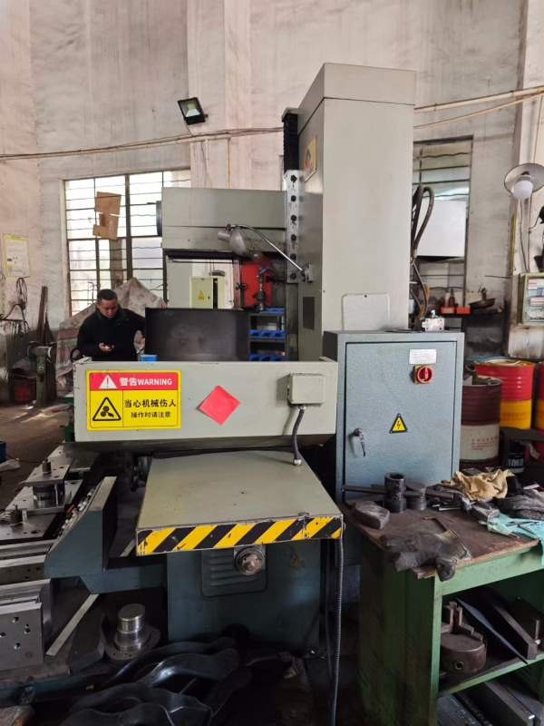 精品2015年桂北71631.25米平面磨床，630mm1.25米，工.