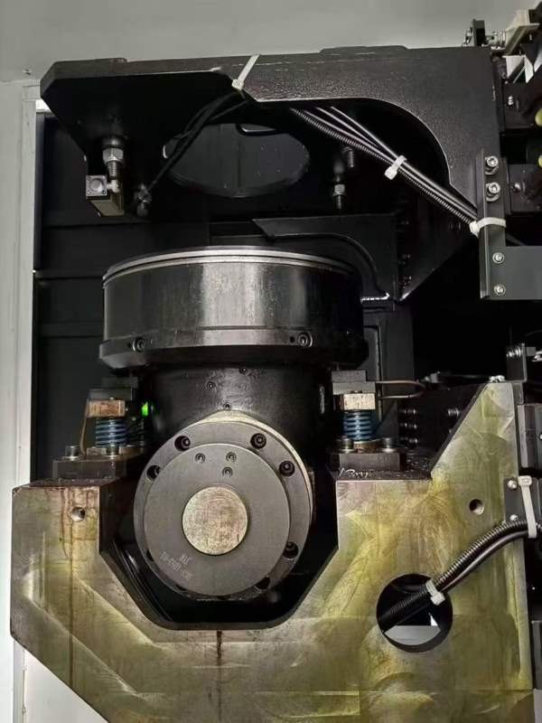 刚刚买下德扬6042龙门加工中心 工作台3米6米，门宽4.2.