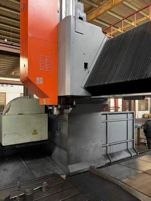 准新日发产RFMP4026龙门加工中心，法拉克MFPLUS系统，.