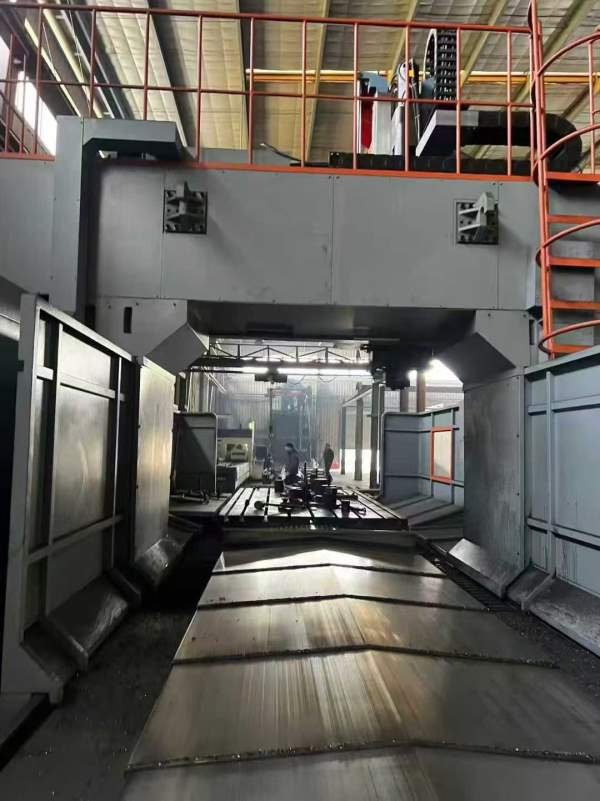 准新日发产RFMP4026龙门加工中心，法拉克MFPLUS系统，.