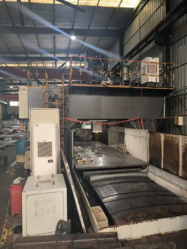 超重型欧德吉4030五面体镗铣床，三轴光栅尺，自动头側.