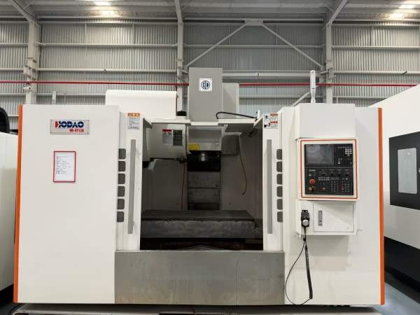 2022年厚道VF138加工中心三菱M80系统，BT40主轴皮带10.