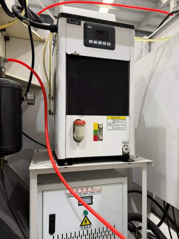 2022年厚道VF138加工中心三菱M80系统，BT40主轴皮带10.