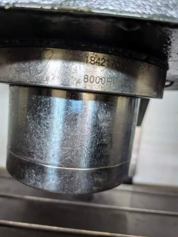 南京佳有1160加工中心两线一硬导轨.三菱M80系统BT40主.