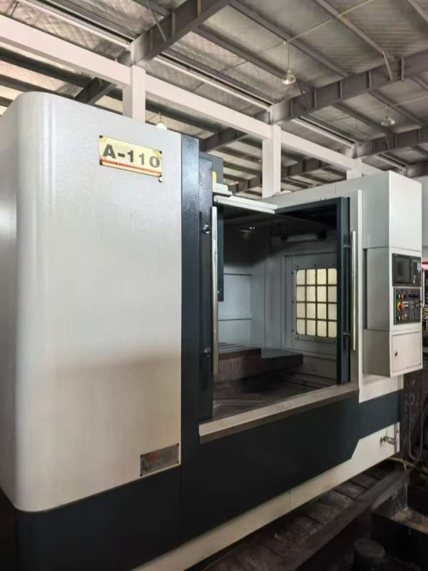 南京佳有1160加工中心两线一硬导轨.三菱M80系统BT40主.