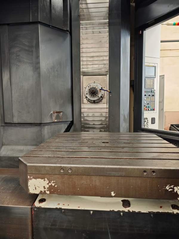 纽威HM1006H单工位卧加，发那科系统，BT50主轴10000转.