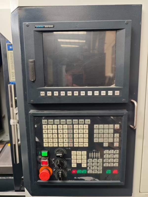 扬森 YS601A-H1雕铣机，工作台mm，三轴行程X600/Y500/.