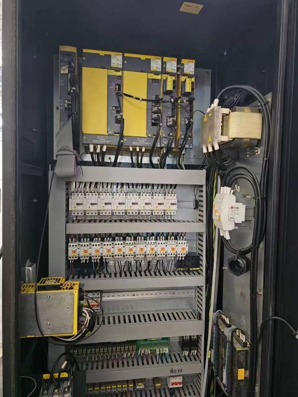 精品斗山655加工中心，带谭佳255四轴，阿尔法驱动，行.