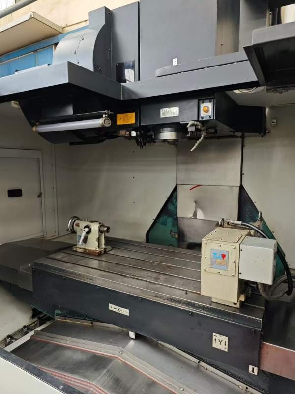 斗山655加工中心，成色很好，bt40主轴带四轴，阿尔法.