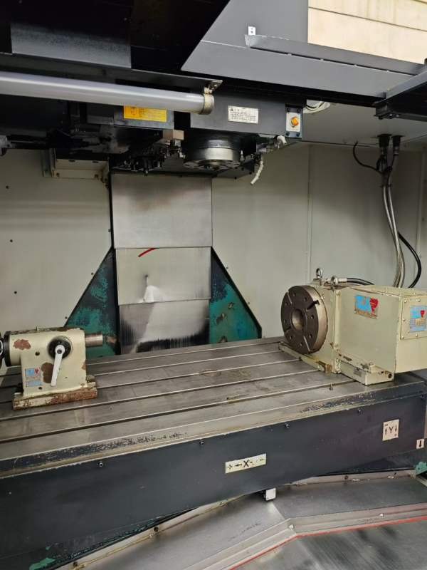 斗山655加工中心，成色很好，bt40主轴带四轴，阿尔法.