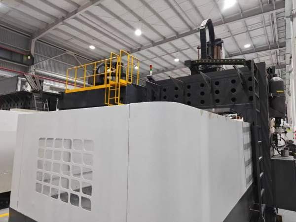 仓库新到一台台泽3018数控龙门加工中心发那科MF Plus1.