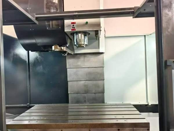 沈阳1370加工中心。发那科MF系统，全套阿尔法电器驱动.