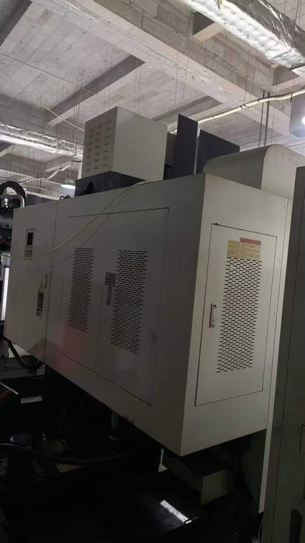 德扬DV850加工中心，2022年出厂，三轴线轨，发那科普.