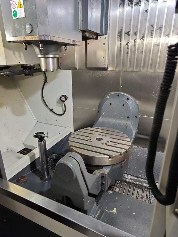 刚刚买下2022年哈斯750ss五轴加工中心两台，主轴12000.