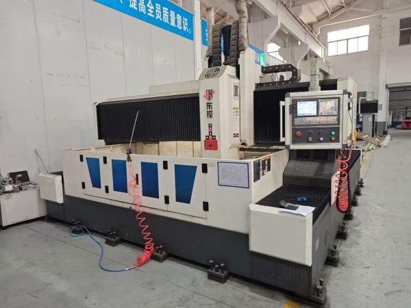 刚刚买下2022年山东东控2.5米3米龙门雕铣机，广数980M.