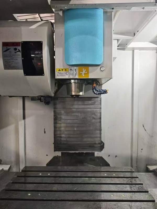 振源金石850加工中心，发那科MFplus系统，BT40主轴，.