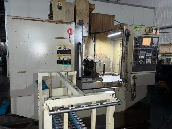 在位批发2009年进口威亚vx400加工中心，价格便宜！