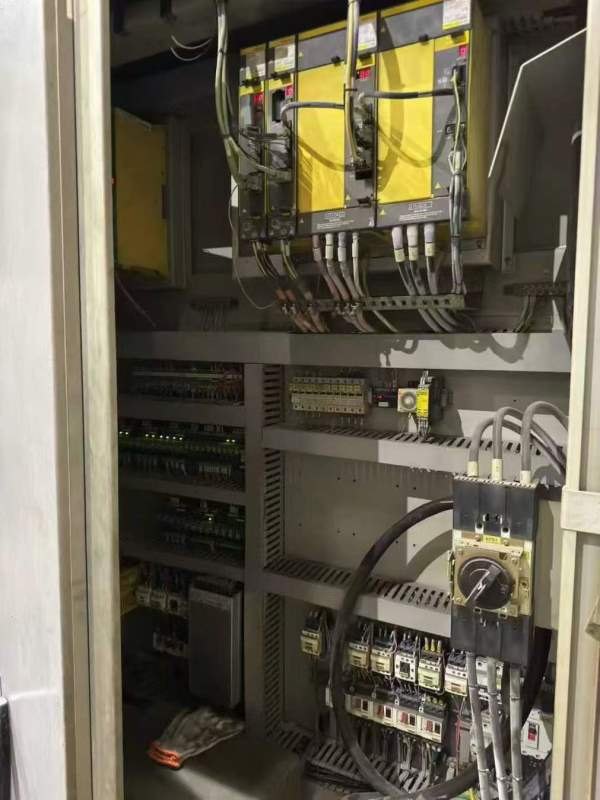 同款6台。威立212龙门，工作台1.1米2米，门宽1.2米，.