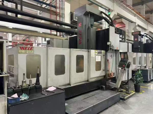 同款6台。威立212龙门，工作台1.1米2米，门宽1.2米，.