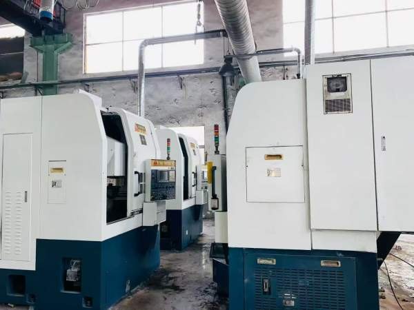 上海工厂在位出售同款12台台湾油机KV-320E高速数控立.