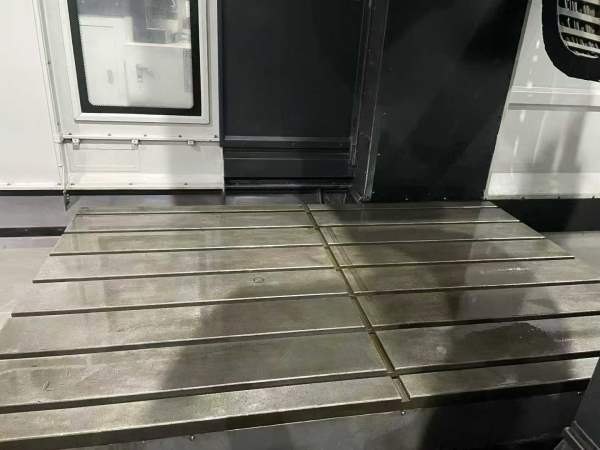 台湾高明龙门铣床机型：KCM-2000SV-P三硬轨法兰克0i-M.