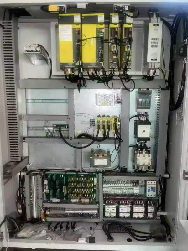 台湾高明龙门铣床机型：KCM-2000SV-P三硬轨法兰克0i-M.