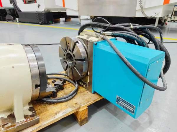 255四轴一套，三菱m80系统，带液压站