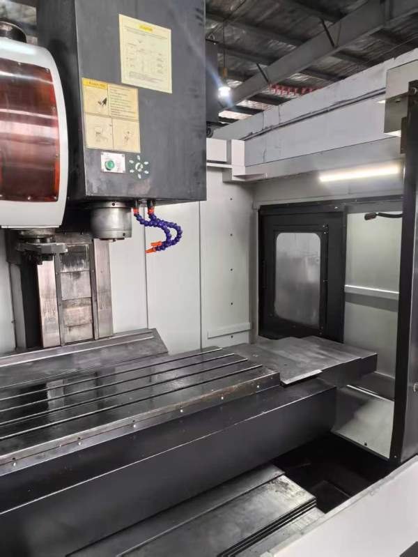 友佳FVP-1000A加工中心发那科MD1包，两线一硬阿尔法电.