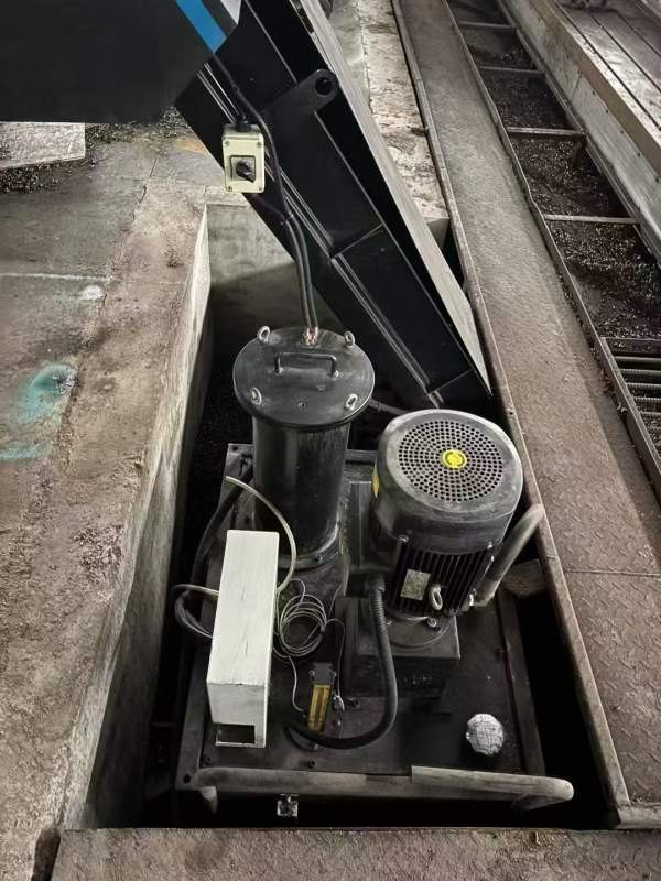 刚刚买下，国盛8米龙门加工中心一台工作台80002500三.