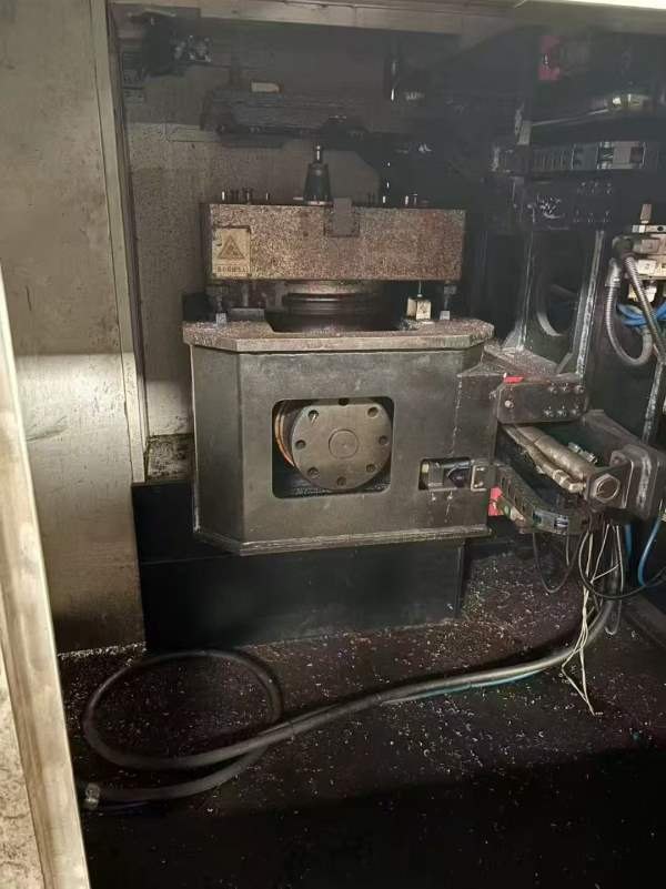 刚刚买下，国盛8米龙门加工中心一台工作台80002500三.